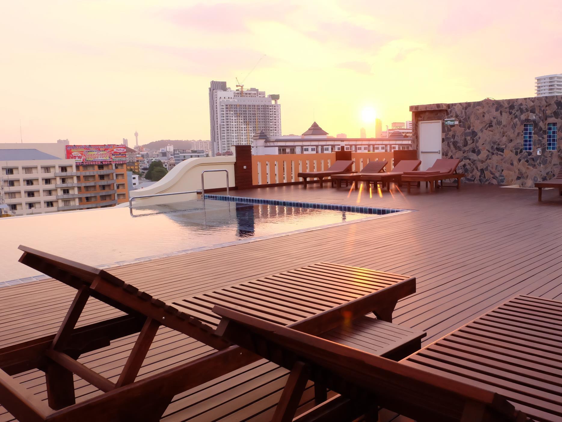 D Hotel Pattaya Dış mekan fotoğraf