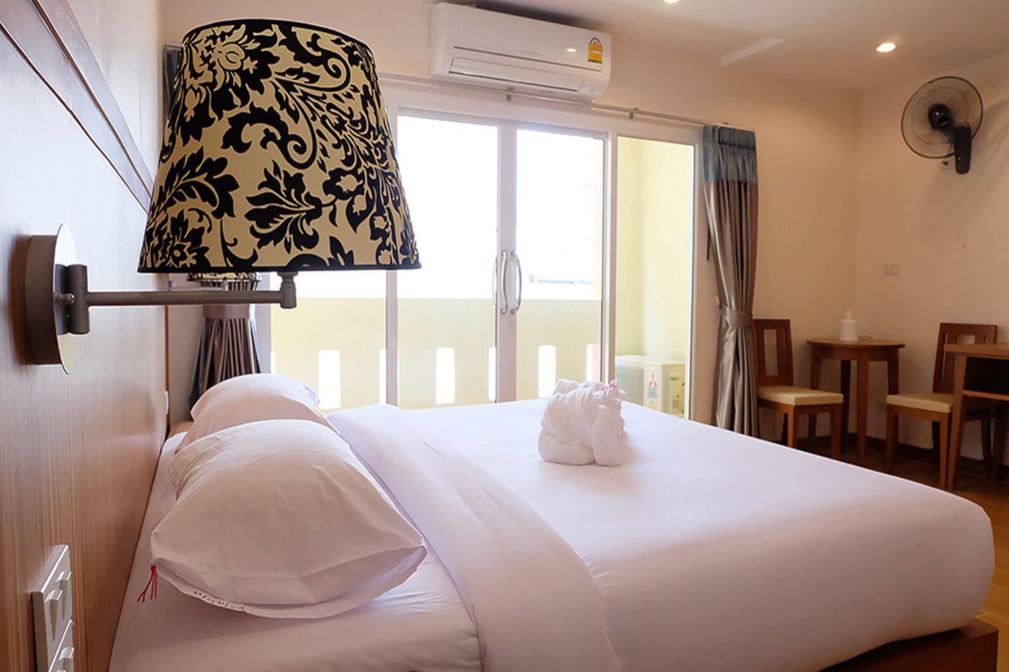 D Hotel Pattaya Dış mekan fotoğraf