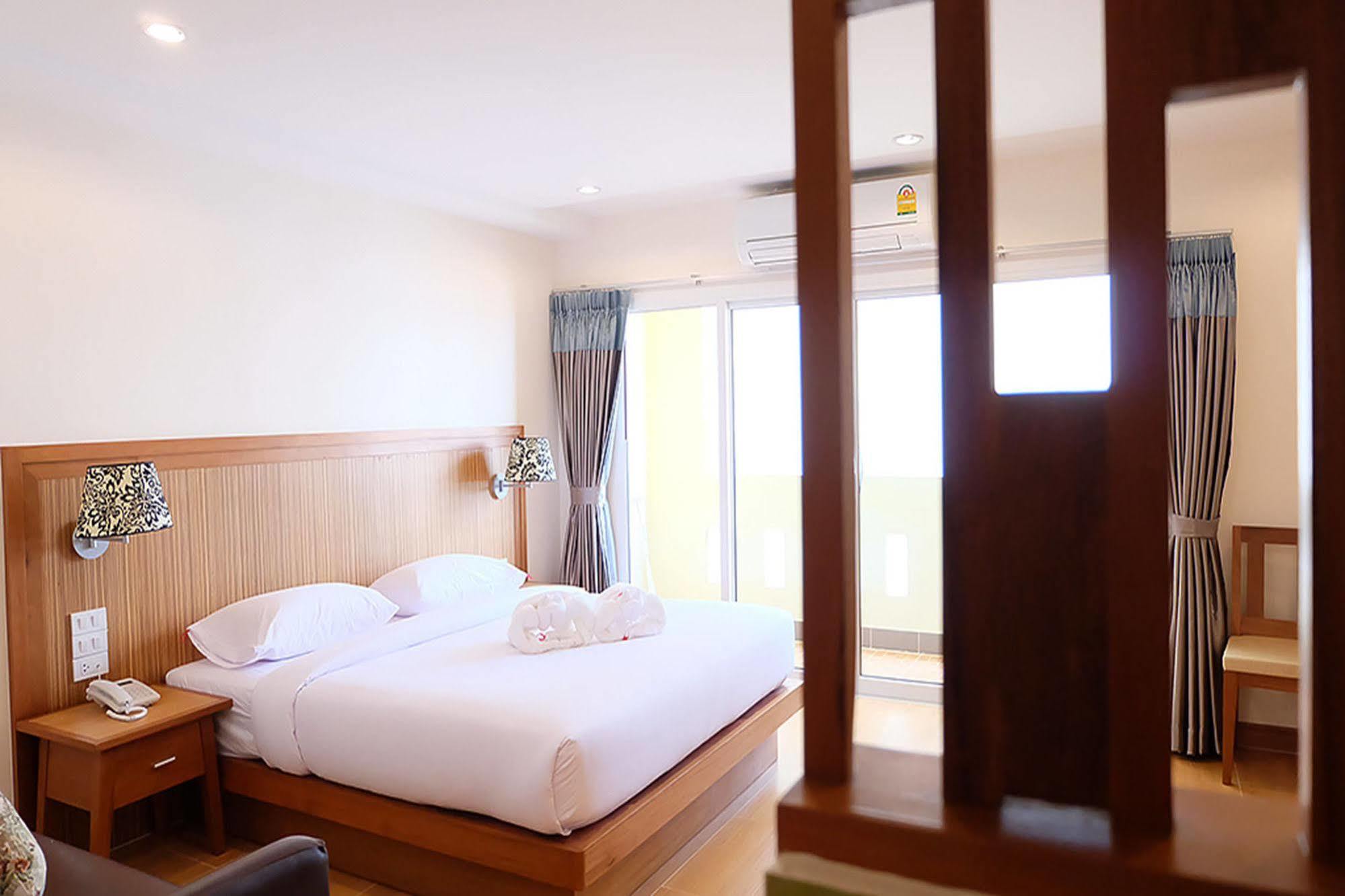 D Hotel Pattaya Dış mekan fotoğraf