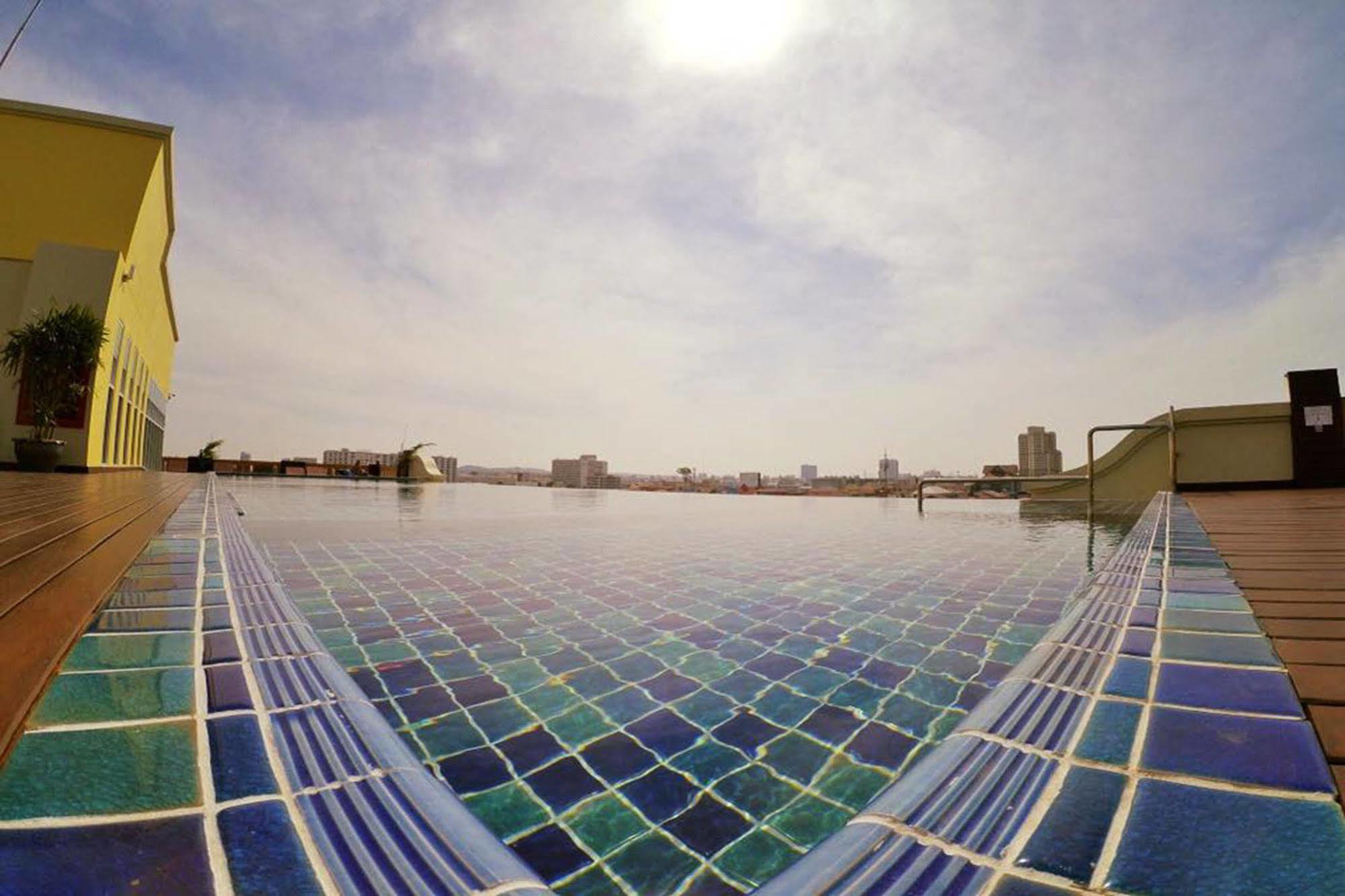 D Hotel Pattaya Dış mekan fotoğraf